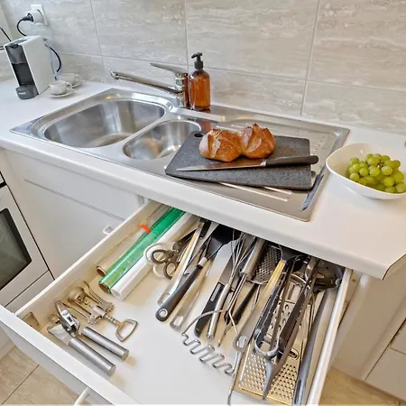 Close To & Balcony 1 Bdr Wollishofen Self Check In