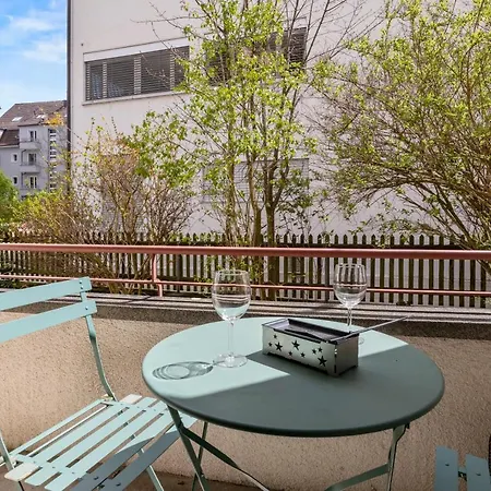 Close To & Balcony 1 Bdr Wollishofen Self Check In Curych