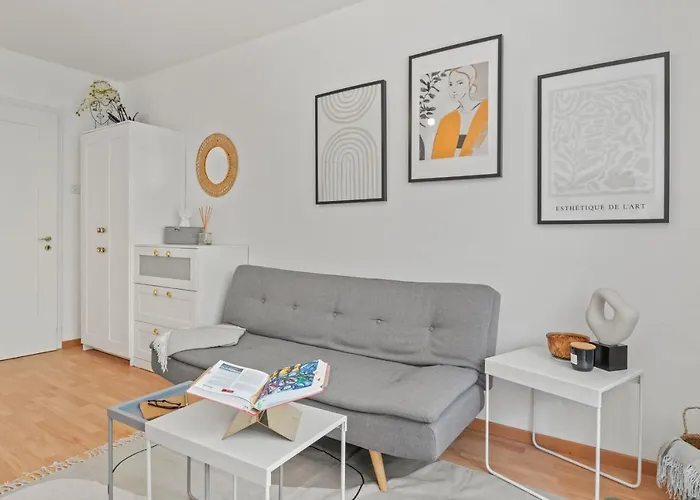 Close To & Balcony 1 Bdr Wollishofen Self Check In Curych